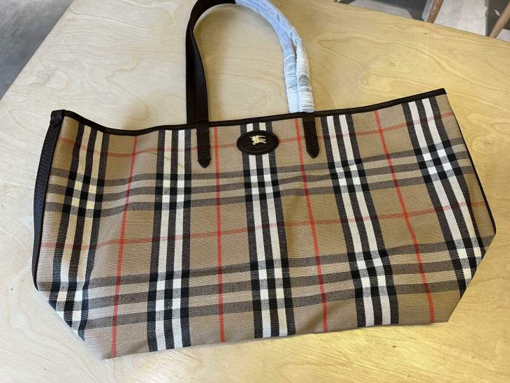Picture of Burberry Handbags _SKUfw204244167fw